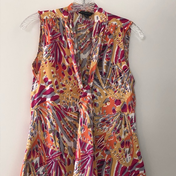 Banana Republic Factory Sleeveless button up - Picture 4 of 8